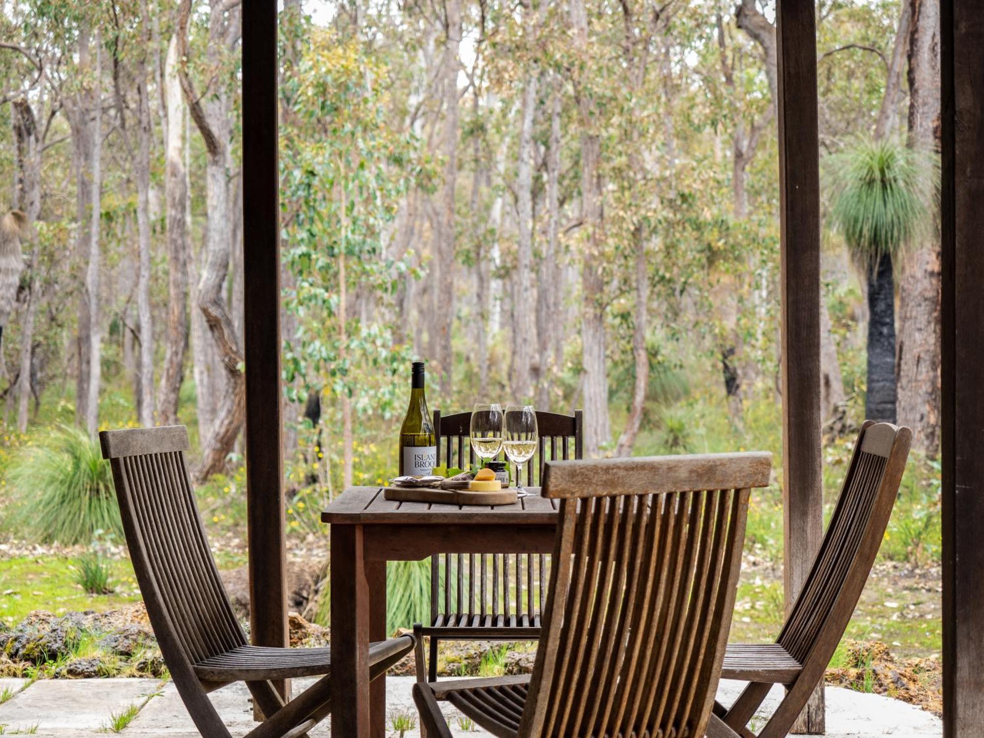 Island Brook Estate Vineyard And Chalets Yelverton Екстериор снимка